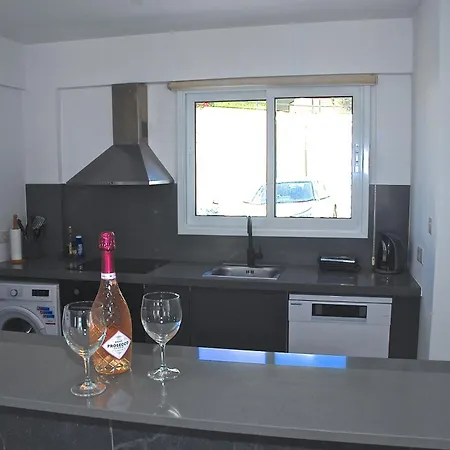 Sunshine Apartment *