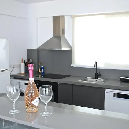 Sunshine Apartment
